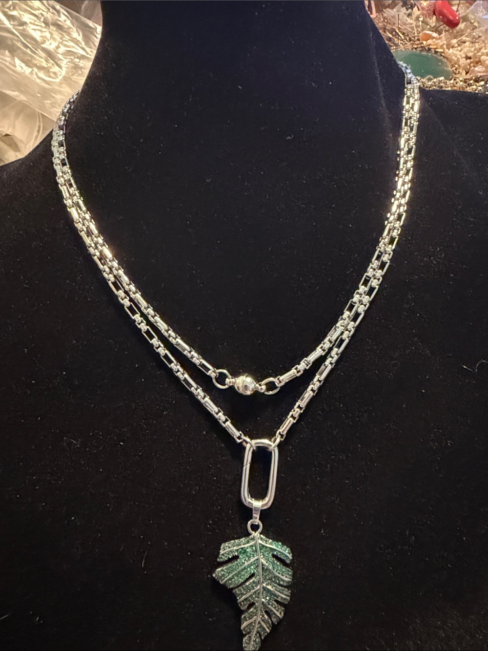 Alexa Rae  green pace  leaf pendant on long silver tone chain magnetic clasp
